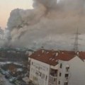 Nestvarne slike požara iz bloka 70: Dim se vidi čak iz drugog dela grada, dosegao sve do Žarkova (foto)