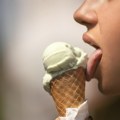 Način na koji jedete sladoled otkriva mnogo o vama: Saznajte da li volite izazove ili ste povučeni i oprezni!