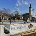 Зимске чаролије за младе у Шајкашу и Тителу Клизалишта хит сезоне