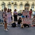 Ispred Ekonomske škole studenti i građani protestuju zbog održavanja ispitnog roka (FOTO, VIDEO)