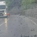 Kiša napravila haos između Kraljeva i Raške: Vozači, na ovoj deonici je opasno! Oprez!