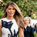 Zbog haljine Melanije Tramp nastao haos na internetu: Svi se pitaju da li je trebala da bude ispeglana ili ne