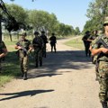 Obuka najmlađe generacije vojnika na služenju vojnog roka u Somboru, Valjevu i Leskovcu