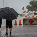 Upozorenja na tropsku oluju Berta koja iz Meksičkog zaliva ide u pravcu Floride