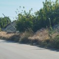 Vaša pisma, N.J: Ulica Šesti kolosek, bandere pod naponom samo što nisu pale na kolovoz