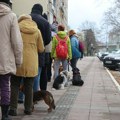 Od nećemo dirati penzije, do 500 evra plate i zatvaranja poglavlja sa EU: Pregled velikih obećanja pred izbore