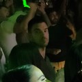 (Video) Vlada Vuksanović uhvaćen u provodu u Beogradu nakon razvoda se provodi na nastupu Tanje Savić
