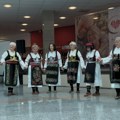 (Video) Dobro za druženje i rekreaciju: Folklorna sekcija Udruženja penzionera Grada Novog Sada