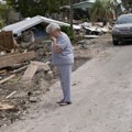 ''Nikad nisam videla toliko ljudi bez krova nad glavom''! Ljudima letele stvari stvari svuda, uragan Helena razneo sve! (foto)