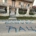 Porodica Pejčić prolazi kroz pakao; Lažne patriote im išarale kuću, tužilac ih pustio