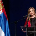 Hrabrost i odvažnost naših heroja i njihovu ljubav prema Srbiji ne smemo da zaboravimo Stamenkovski govorila na komemorativnoj…
