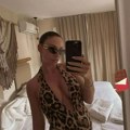 Izbacila dve namirnice i smršala 7 kilograma Pevačica (35) posle porođaja ponovo ima trbušnjake, a evo kako je to uspela