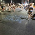UŽIVO Protesti širom Srbije: Kragujevčani i policija ispred prostorija SNS-a, blokiran Most slobode u Novom Sadu (FOTO, VIDEO)…