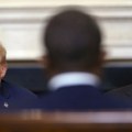 „Daj Trampu šta želi, o svemu ostalom razmišljaj kasnije“: Dodvoravanje predsedniku SAD dostiže vrhunac