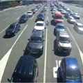 Velike gužve na putevima, na granici u Batrovcima čeka se oko tri sata pri izlazu iz Srbije