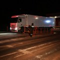 Gužve na putevima u Srbiji! Oglasio se AMSS: Evo na kojim deonicama je potreban oprez, a ovako je graničnim prelazima