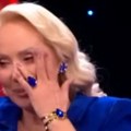 Lepa Brena se na ovaj način oprostila od Halida, nasmejana u njegovom zagrljaju: "U ime moje porodice..."