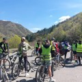Група нишких студената бициклима кренула ка Новом Саду