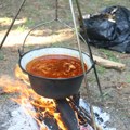 Kulinarski spektakl na jezeru! Riblja čorba i lovački gulaš u borbi za nagrade u nedelju kod Vršca