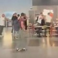 Žestoka tuča na aerodromu u Skoplju: Putnici u šoku snimali, letela i stolica!
