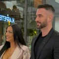 Mia Borisavljević ukrala poglede sa suprugom na koncertu koleginice: Istakla bujni dekolte, on je drži za ruku