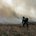 Požari na Havajima uništavaju imovinu, ljudi se evakuišu, a jak vetar ometa gašenje