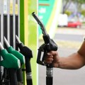 И дизел и бензин појефтинили: Објављене цене горива за наредних седам дана