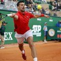 Italijanski novinar pokušao da “zaskoči” Novaka provokativnim pitanjem: Đoković ga lako postavio na mesto (video)