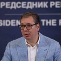 "Da nam svima sledeća godina bude još uspešnija": Vučić čestitao građanima Novu godinu (Foto)