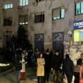 U centru Čačka održan protest zbog napada na porodicu profesora Matijevića, kolonu predvodili Jevgenije, Jelesijević i…