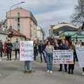 Na nezakonje se odgovara otporom: Kragujevčani i danas na poziv studenata blokirali Raskrsnicu „kod Uzora“