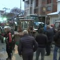 Protest poljoprivrednika iz Rače u zgradi Opštine