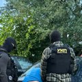 Automobil sakrili u šumu i slupali: Uhapšen lopov iz Obrenovca zbog krađe vozila na benzinskoj pumpi, imao i saučesnika…