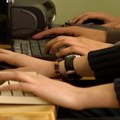 Predatori kreirani veštačkom inteligencijom, kako zaštititi decu na internetu