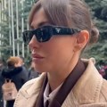 Emina Jahović na komemoraciji Halidu Bešliću: Došla 2 sata ranije, kroz suze otkrila dogovor sa pokojnim pevačem (Video)