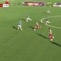 Zvezdin biser pogodio sa polovine terena: Pogledajte spektularan gol u Ligi šampiona
