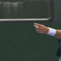 VIDEO Novak opsovao ka svom boksu, pričao u besu na dva jezika