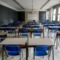 Incident u italijanskoj školi, učenik pretio nastavniku lažnim pištoljem