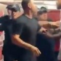 (Video) Skandal! Tajrik DžONS upao u svlačionicu i udario nana: Olimpijakos je šampion, Milutinov perfektan