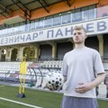 Железничар довео бившег играча Челсија!