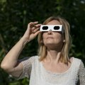 Pomama pred 12. avgust: Naočare za pomračenje Sunca nestaju sa rafova