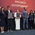 Paunović uručeno priznanje za doprinos razvoju Topole tokom obeležavanja dana opštine