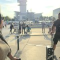 "Sloba Radanović je moj tip, definitivno ide uz mene" Indi Aradinović srela kolegu na aerodromu, pa mu delila komplimente…