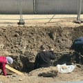 Grob sa ostacima skeleta pronađen u centru grada: Radnici na gradilištu otkrili arheološko nalazište (foto)