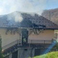 Vatra izbila u porodičnoj kući u selu kod Bijelog Polja: Sedam vatrogasaca-spasilaca sa tri vozila upućena na lice mesta…