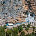 Manastir Ostrog je pre 100 godina izgledao skroz drugačije: Isplivala stara fotografija omiljenog mesta pravoslavnih vernika…