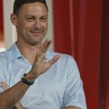 Matić odbio rukovanje, pa napustio klupu! Uskoro i klub!