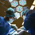 VIDEO: Pacijentkinja sa Parkinsonovom bolešću svirala klarinet tokom operacije na mozgu