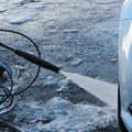 Zašto pranje automobila na niskim temperaturama može da napravi više štete nego koristi