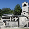 Žestoka reakcija Mitropolije crnogorsko-primorske na Vučićeve izjave